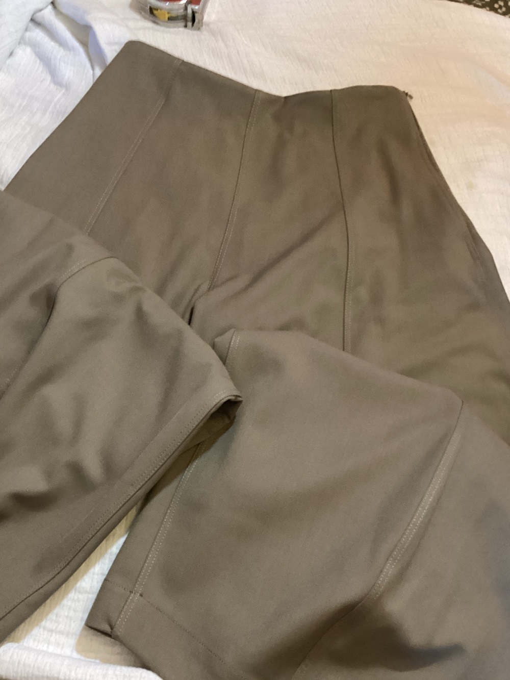 Zara Voluminous khaki Pants